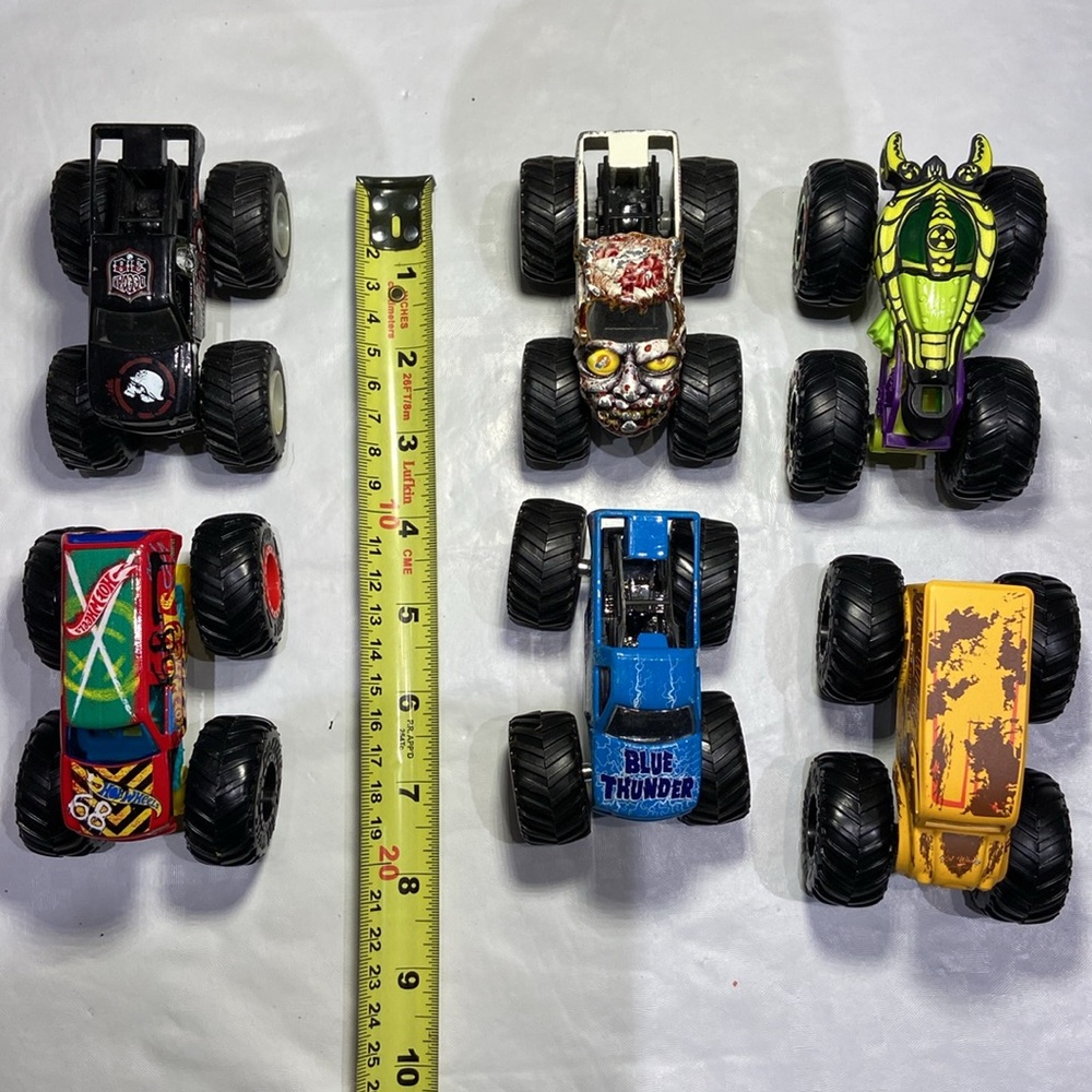 6 Hot Wheels Monster Trucks - Picture 8 of 8